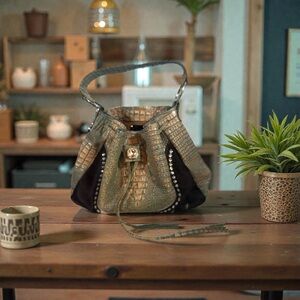 Raviani Women Turquoise Embossed Crocodile And Hair Leather Bag